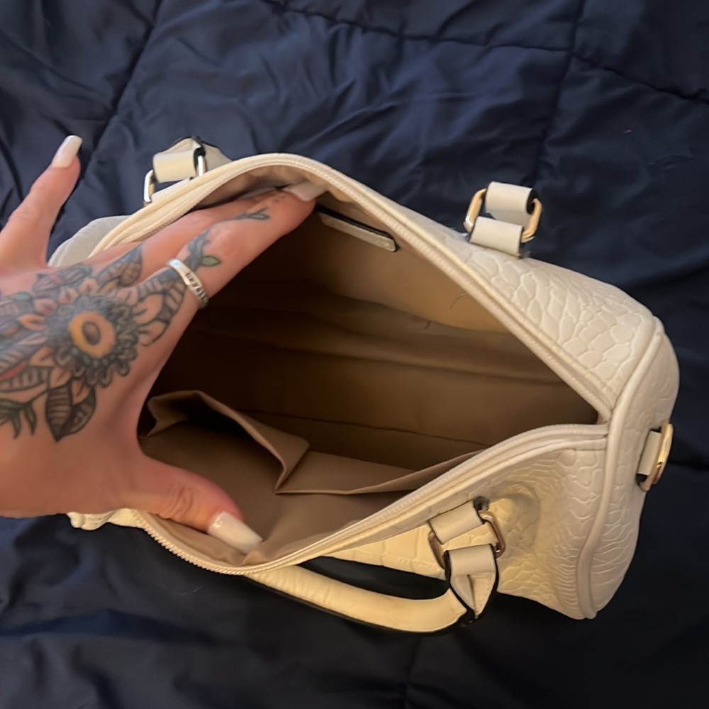 Purse - Picture 2 of 2